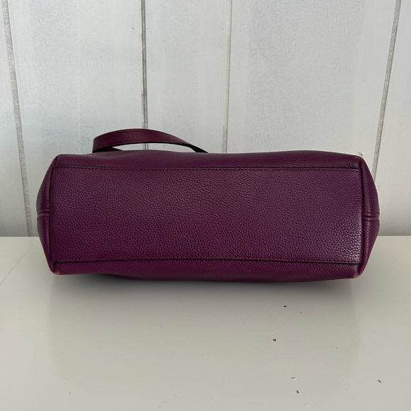 Coach purse - Picture 9 of 16